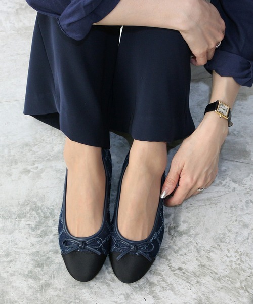 Fin（フィン）の「トゥキャップバレエシューズ【低反発スポンジ入り】（バレエシューズ・レディース・ブラック/ベージュ/ネイビー・25cm/24.5cm/24cm/23.5cm/23cm/22.5cm）」の3枚目の写真