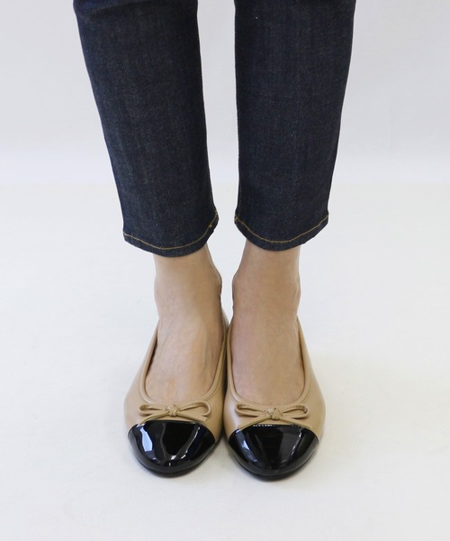 Fin（フィン）の「トゥキャップバレエシューズ【低反発スポンジ入り】（バレエシューズ・レディース・ブラック/ベージュ/ネイビー・25cm/24.5cm/24cm/23.5cm/23cm/22.5cm）」の14枚目の写真