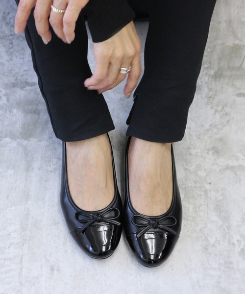 Fin（フィン）の「トゥキャップバレエシューズ【低反発スポンジ入り】（バレエシューズ・レディース・ブラック/ベージュ/ネイビー・25cm/24.5cm/24cm/23.5cm/23cm/22.5cm）」の16枚目の写真