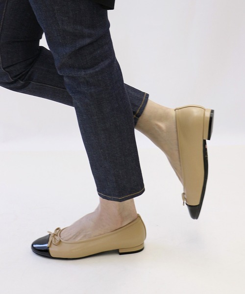 Fin（フィン）の「トゥキャップバレエシューズ【低反発スポンジ入り】（バレエシューズ・レディース・ブラック/ベージュ/ネイビー・25cm/24.5cm/24cm/23.5cm/23cm/22.5cm）」の17枚目の写真