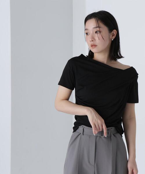 NATURAL BEAUTY BASIC(ナチュラルビューティーベーシック)の「◇ドレープデザイントップス(Tシャツ/カットソー・レディース・ブラウン/ブラック/オフホワイト・FREE)」の8枚目の写真