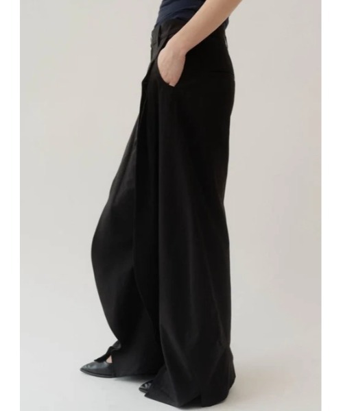 Knuth Marf（クヌースマーフ）の「Knuth Marf slit deformed pants（その他パンツ・レディース・ベージュ/ブラック/ダークグレー・SMALL/MEDIUM）」の13枚目の写真