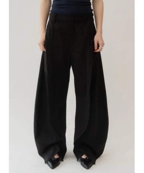 Knuth Marf（クヌースマーフ）の「Knuth Marf slit deformed pants（その他パンツ・レディース・ベージュ/ブラック/ダークグレー・SMALL/MEDIUM）」の11枚目の写真