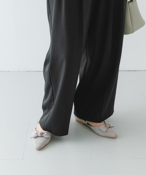 RODE SKO(ロデスコ)の「『WEB/一部店舗限定カラー』『MADE IN JAPAN』マルチWAYリボンパンプス(パンプス・レディース・ホワイト系その他/ブラック/ピンクベージュ/グレー・36/37/38)」の6枚目の写真