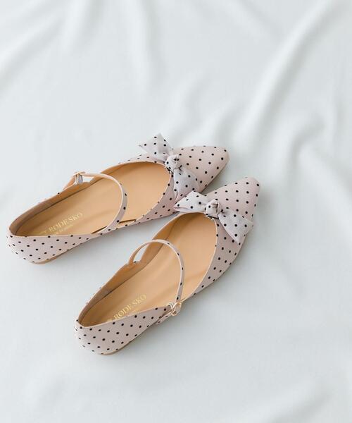 RODE SKO（ロデスコ）の「『WEB/一部店舗限定カラー』『MADE IN JAPAN』マルチWAYリボンパンプス（パンプス・レディース・ホワイト系その他/ブラック/ピンクベージュ/グレー・36/37/38）」の12枚目の写真