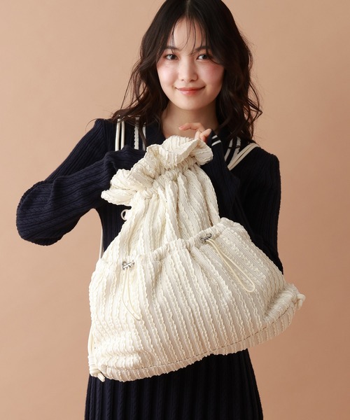 tiny tiny（ティニーティニー）の「ドロスト ナップサック[tiny tiny(ティニーティニー)]（バックパック/リュック・レディース・グリーン/アイボリー/ブラック/ブラック系その他/レオパード/ホワイト/その他/グレー系その他/ブラウン系その他/ホワイト系その他/ブラック系その他2/ブルー系その他/ブラック系その他3/ホワイト系その他2・0）」の3枚目の写真
