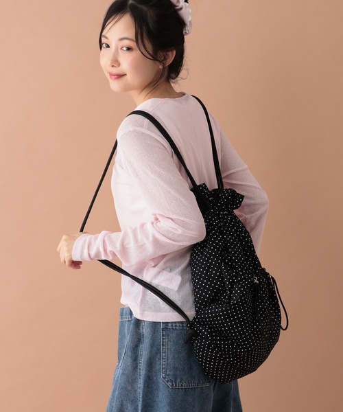 tiny tiny（ティニーティニー）の「ドロスト ナップサック[tiny tiny(ティニーティニー)]（バックパック/リュック・レディース・グリーン/アイボリー/ブラック/ブラック系その他/レオパード/ホワイト/その他/グレー系その他/ブラウン系その他/ホワイト系その他/ブラック系その他2/ブルー系その他/ブラック系その他3/ホワイト系その他2・0）」の8枚目の写真