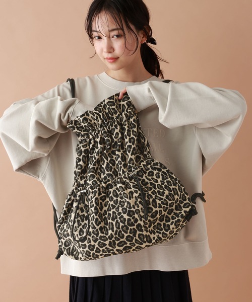 tiny tiny（ティニーティニー）の「ドロスト ナップサック[tiny tiny(ティニーティニー)]（バックパック/リュック・レディース・グリーン/アイボリー/ブラック/ブラック系その他/レオパード/ホワイト/その他/グレー系その他/ブラウン系その他/ホワイト系その他/ブラック系その他2/ブルー系その他/ブラック系その他3/ホワイト系その他2・0）」の15枚目の写真