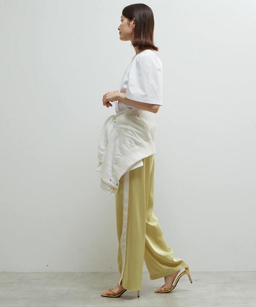 SOFFITTO（ソフィット）の「イージーケア素材サイドラインリラックスパンツ（その他パンツ・レディース・チャコールグレー/ネイビー/イエロー・S/M）」の14枚目の写真