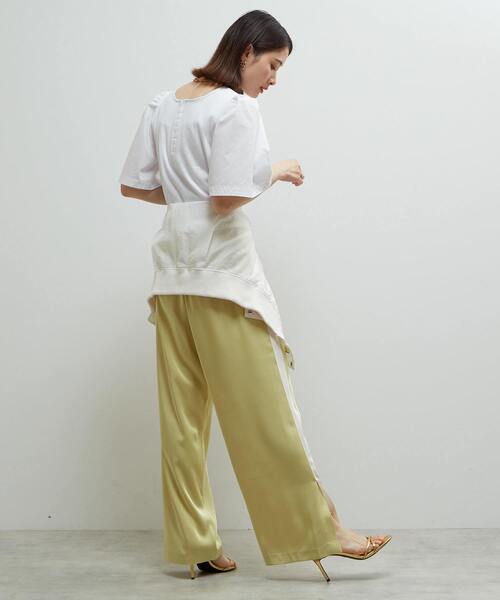 SOFFITTO（ソフィット）の「イージーケア素材サイドラインリラックスパンツ（その他パンツ・レディース・チャコールグレー/ネイビー/イエロー・S/M）」の15枚目の写真