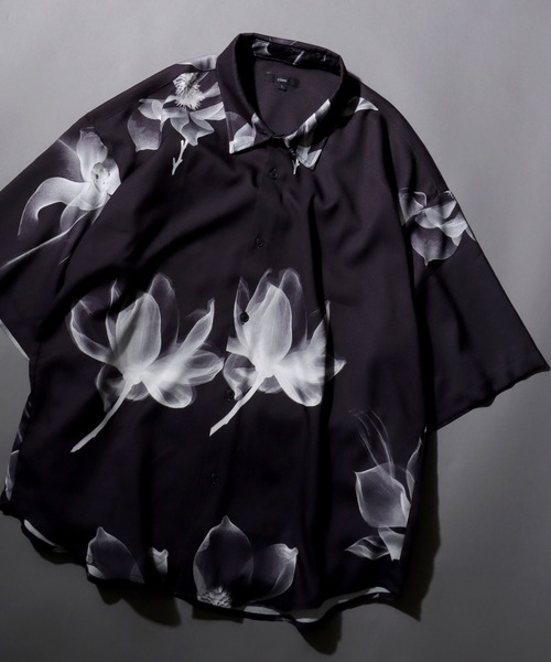 セール】Flower ＆ Butterfly Monotone Print Shirt/モノトーン