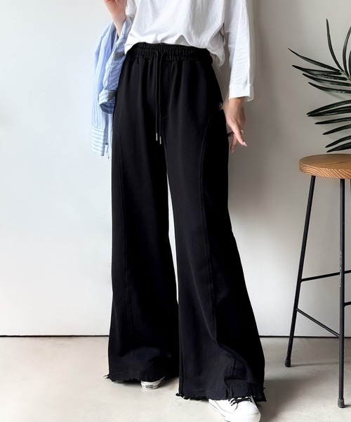 Java（ジャバ）の「《JaVaジャバコラボ》ディティールで差が付く。裾クラッシュ裏毛美脚フレアパンツ（スウェットパンツ・レディース・オートミール/ブラック/杢グレー・LARGE/MEDIUM/SMALL/X-LARGE）」の2枚目の写真