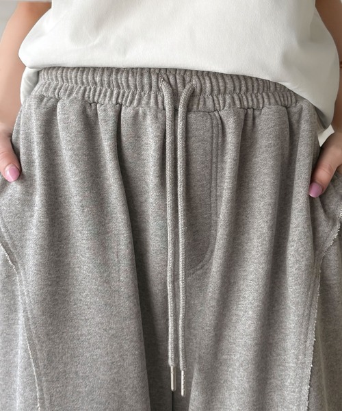 Java（ジャバ）の「《JaVaジャバコラボ》ディティールで差が付く。裾クラッシュ裏毛美脚フレアパンツ（スウェットパンツ・レディース・オートミール/ブラック/杢グレー・LARGE/MEDIUM/SMALL/X-LARGE）」の14枚目の写真