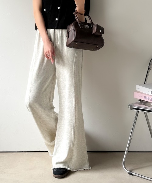 Java（ジャバ）の「《JaVaジャバコラボ》ディティールで差が付く。裾クラッシュ裏毛美脚フレアパンツ（スウェットパンツ・レディース・オートミール/ブラック/杢グレー・LARGE/MEDIUM/SMALL/X-LARGE）」の11枚目の写真