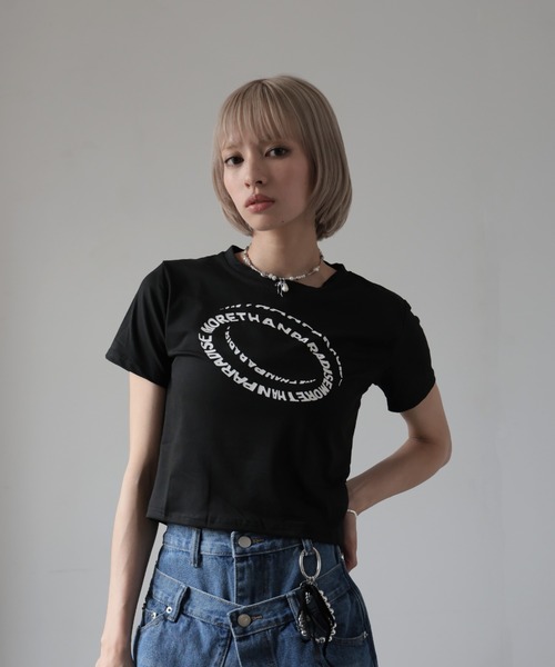 Ulysses(ユリシス)の「ロゴプリントクロップドTシャツ(Tシャツ/カットソー・レディース・ブラック/ホワイト・F)」の7枚目の写真