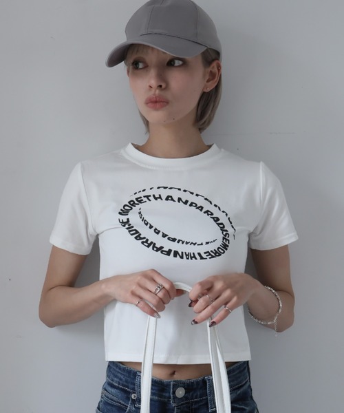 Ulysses(ユリシス)の「ロゴプリントクロップドTシャツ(Tシャツ/カットソー・レディース・ブラック/ホワイト・F)」の15枚目の写真