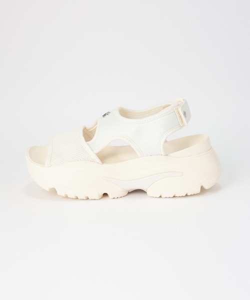 BARNYARDSTORM（バンヤードストーム）の「adidas(アディダス) / OZGAIA SANDAL【WEB限定】（サンダル・レディース・ホワイト/ブラック・23.5/24.5）」の6枚目の写真