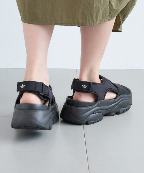 BARNYARDSTORM（バンヤードストーム）の「adidas(アディダス) / OZGAIA SANDAL【WEB限定】（サンダル・レディース・ホワイト/ブラック・23.5/24.5）」の21枚目の写真