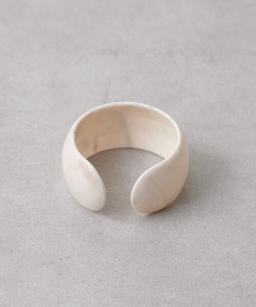 Omekashi(オメカシ)の「バングル(ブレスレット・レディース・オフホワイト/クリア/ブラック/ブラウン・ONE SIZE)」の15枚目の写真