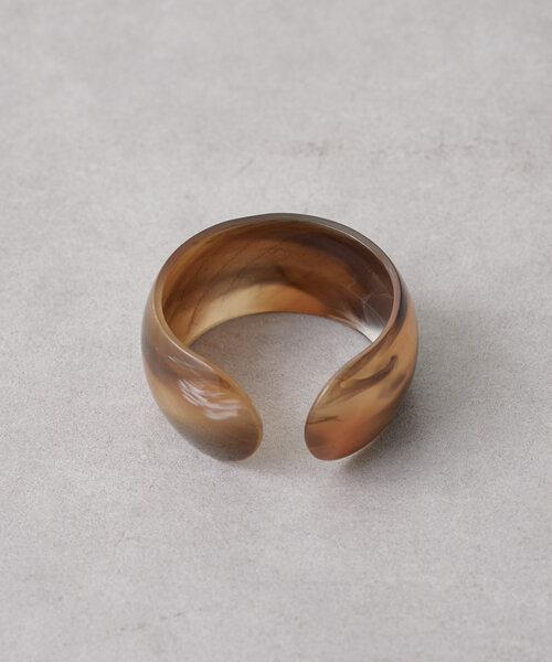 Omekashi(オメカシ)の「バングル(ブレスレット・レディース・オフホワイト/クリア/ブラック/ブラウン・ONE SIZE)」の5枚目の写真