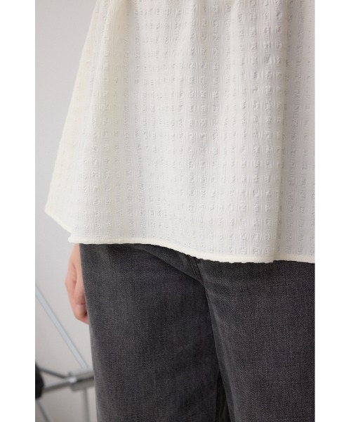 AZUL by moussy(アズールバイマウジー)の「2WAYペプラムギャザーブラウス(シャツ/ブラウス・レディース・アイボリー/ブラック・FREE)」の22枚目の写真