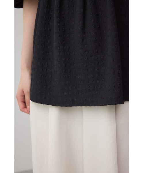 AZUL by moussy(アズールバイマウジー)の「2WAYペプラムギャザーブラウス(シャツ/ブラウス・レディース・アイボリー/ブラック・FREE)」の7枚目の写真