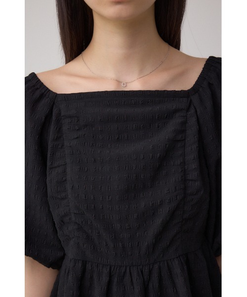 AZUL by moussy(アズールバイマウジー)の「2WAYペプラムギャザーブラウス(シャツ/ブラウス・レディース・アイボリー/ブラック・FREE)」の4枚目の写真