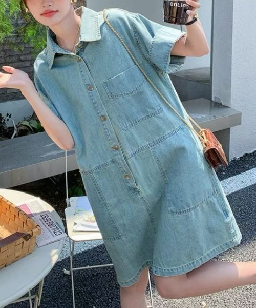 FAVORITO(ファヴォリート)の「ショートデニムワンピース(ワンピース・レディース・ダークブルー/ライトブルー・XL/L/M/S)」の4枚目の写真