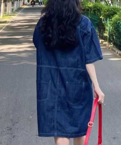 FAVORITO(ファヴォリート)の「ショートデニムワンピース(ワンピース・レディース・ダークブルー/ライトブルー・XL/L/M/S)」の21枚目の写真