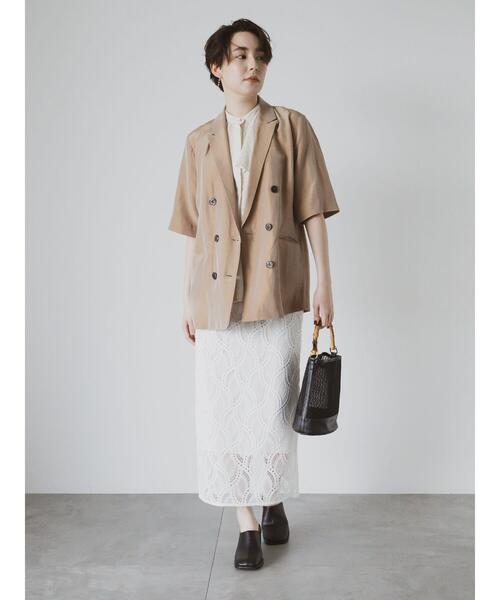 Te chichi CLASSIC（テチチクラシック）の「【JAPAN FABRIC】箔ドットジャガードラッフルヨークブラウス《2025summer catalog item》（シャツ/ブラウス・レディース・ベージュ・F）」の4枚目の写真