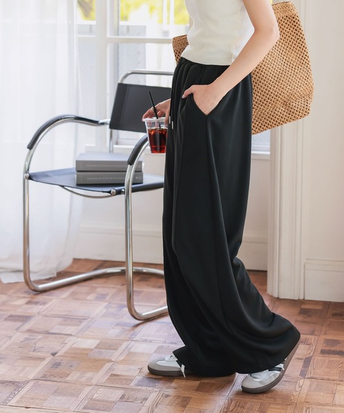 KOBE LETTUCE（コウベレタス）の「スウェット素材ワイドカーブパンツ（スウェットパンツ・レディース・アイボリー/ブラック/グレー/ネイビー/チャコール・M/M-Short/PM）」の15枚目の写真