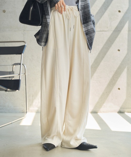 KOBE LETTUCE（コウベレタス）の「スウェット素材ワイドカーブパンツ（スウェットパンツ・レディース・アイボリー/ブラック/グレー/ネイビー/チャコール・M/M-Short/PM）」の7枚目の写真
