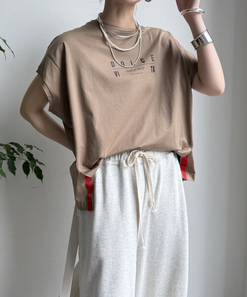 セール】【WEB限定】カラーラインスリットTEE（Tシャツ