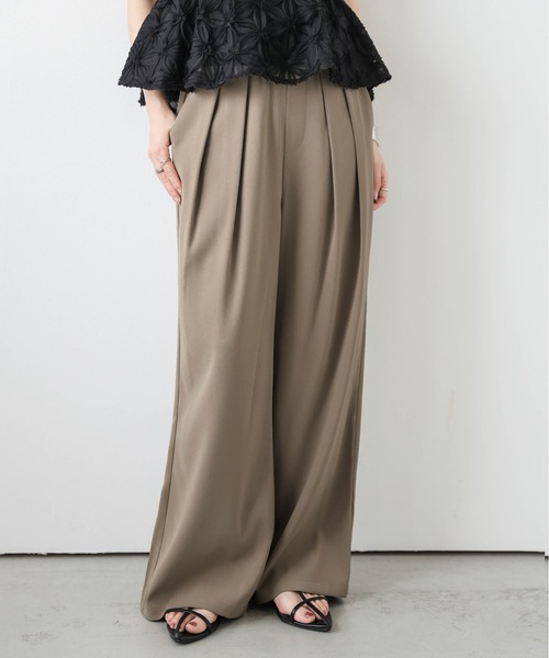 La-gemme(ラジェム)の「【日本製】タックワイドパンツ(その他パンツ・レディース・アイボリー/グレイッシュベージュ/ベージュ/ネイビー/ブラック・M/L)」の4枚目の写真