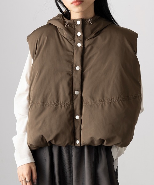 MAGASIN DE MODE Onjna(マガジンデモードオンジェナ )の「【MAGASIN DE MODE Onjna】マットタフタ ファイバーダウン フーディベスト フェイクダウン Y2K 韓国 XNN(ダウンベスト・レディース・ブラック/グレイッシュベージュ/ブラウン・FREE)」の14枚目の写真