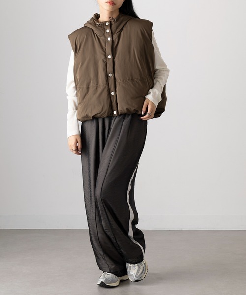 MAGASIN DE MODE Onjna(マガジンデモードオンジェナ )の「【MAGASIN DE MODE Onjna】マットタフタ ファイバーダウン フーディベスト フェイクダウン Y2K 韓国 XNN(ダウンベスト・レディース・ブラック/グレイッシュベージュ/ブラウン・FREE)」の18枚目の写真