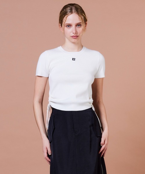 DOUBLE STANDARD CLOTHING(ダブルスタンダードクロージング)の「ドローストリング ニットトップス(ニット/セーター・レディース・オフホワイト/ブラック・FREE)」の1枚目の写真