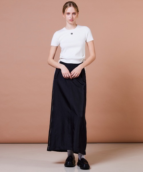 DOUBLE STANDARD CLOTHING(ダブルスタンダードクロージング)の「ドローストリング ニットトップス(ニット/セーター・レディース・オフホワイト/ブラック・FREE)」の4枚目の写真