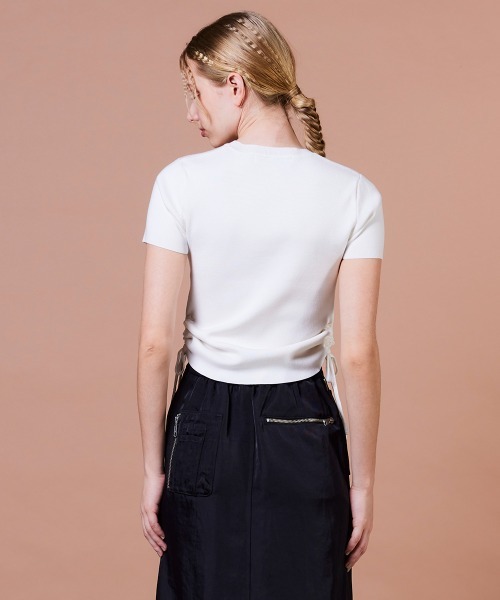 DOUBLE STANDARD CLOTHING(ダブルスタンダードクロージング)の「ドローストリング ニットトップス(ニット/セーター・レディース・オフホワイト/ブラック・FREE)」の9枚目の写真