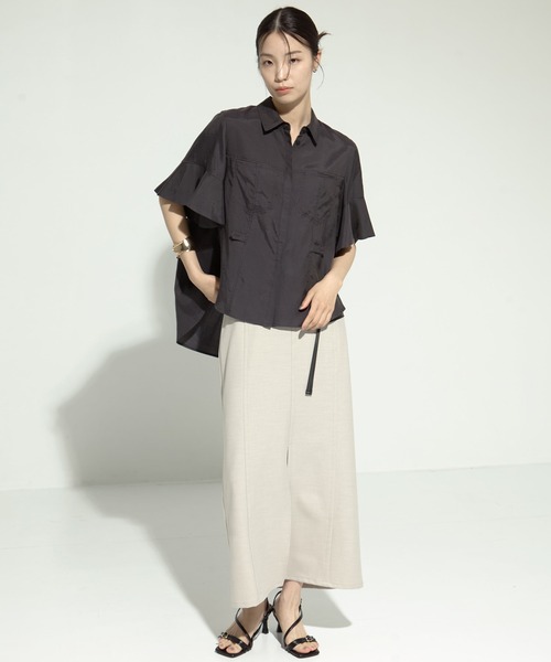STUDIOUS（ステュディオス）の「【STUDIOUS/ステュディオス】Hem Flare 2way Blouse/ヘムフレアブラウス（シャツ/ブラウス・レディース・ホワイト/ブラック/サックスブルー・FREE）」の15枚目の写真