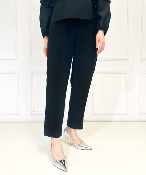 Ranerrh（ラネリ）の「フォーマルテーパードパンツ【喪服・礼服】【入卒式・結婚式】【セットアップ展開有】【オフィス/ビジネスにも使える】【正喪服】【秋冬用】（スーツパンツ・レディース・ブラック・38）」の7枚目の写真