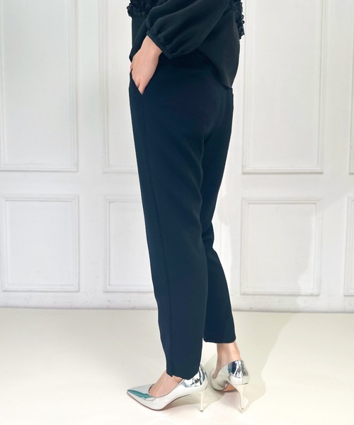 Ranerrh（ラネリ）の「フォーマルテーパードパンツ【喪服・礼服】【入卒式・結婚式】【セットアップ展開有】【オフィス/ビジネスにも使える】【正喪服】【秋冬用】（スーツパンツ・レディース・ブラック・38）」の13枚目の写真