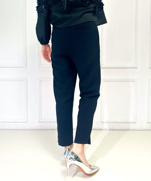 Ranerrh（ラネリ）の「フォーマルテーパードパンツ【喪服・礼服】【入卒式・結婚式】【セットアップ展開有】【オフィス/ビジネスにも使える】【正喪服】【秋冬用】（スーツパンツ・レディース・ブラック・38）」の15枚目の写真