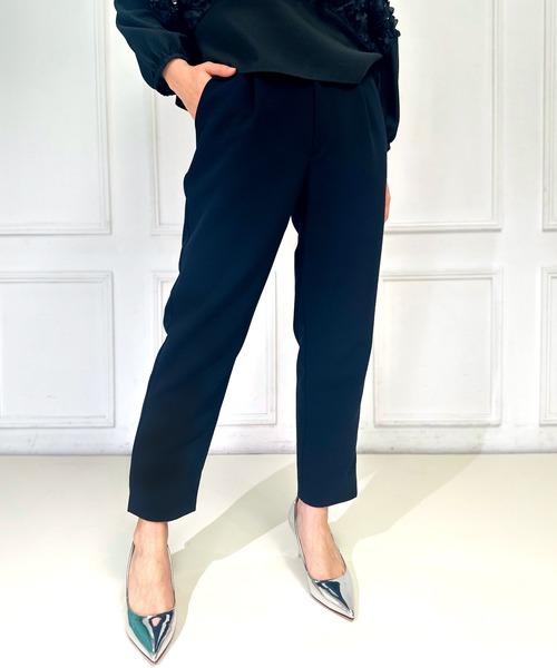 Ranerrh（ラネリ）の「フォーマルテーパードパンツ【喪服・礼服】【入卒式・結婚式】【セットアップ展開有】【オフィス/ビジネスにも使える】【正喪服】【秋冬用】（スーツパンツ・レディース・ブラック・38）」の8枚目の写真