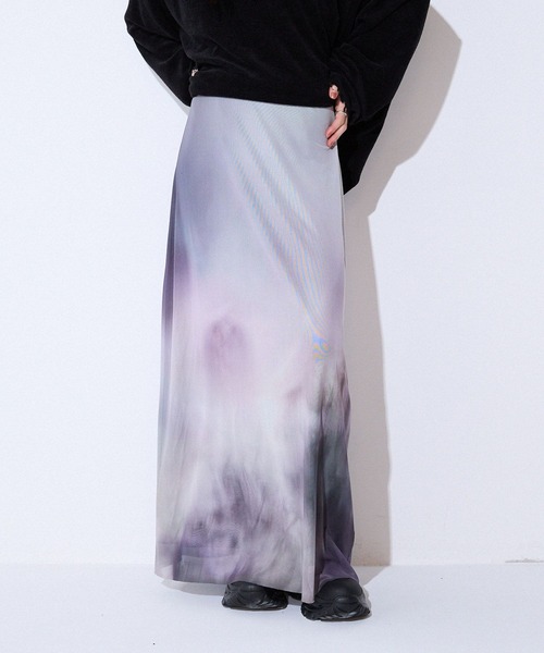 JEANASIS(ジーナシス)の「グラフィックシアースカート/577481(スカート・レディース・ブラック/パープル系その他/ブルー系その他・FREE)」の1枚目の写真