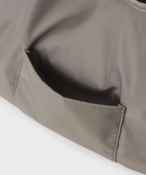 OPAQUE.CLIP（オペークドットクリップ）の「【軽量/A4サイズ対応】ロープハンドルドロストBIGトートバッグ（トートバッグ・レディース・ブラック/ベージュ/チャコールグレー・00）」の21枚目の写真