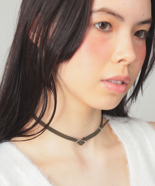 Ray BEAMS(レイビームス)の「フェイク スエード チョーカー(チョーカー・レディース・ダークブラウン/サックスブルー/グリーン系その他3・ONE SIZE)」の5枚目の写真