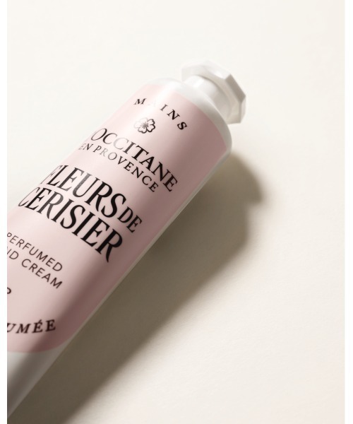 L'OCCITANE（ロクシタン）の「フルールドスリジエサクラ[チェリーブロッサム] パフュームド ハンドクリーム 30mL（ハンドケア/ハンドクリーム・レディース・その他・FREE）」の3枚目の写真