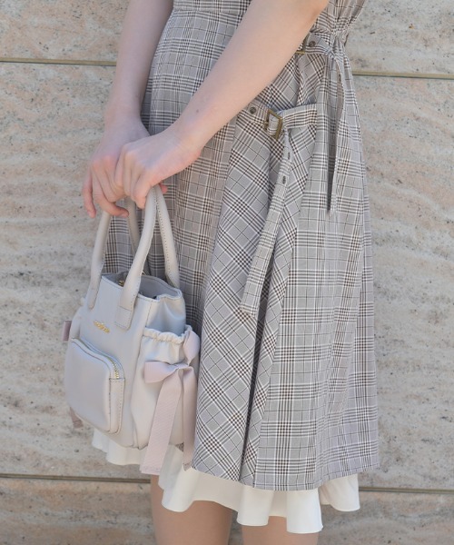 axes femme（アクシーズファム）の「リボン撥水ナイロンポシェット（ショルダーバッグ・レディース・グレイッシュベージュ/ネイビー・FREE）」の3枚目の写真