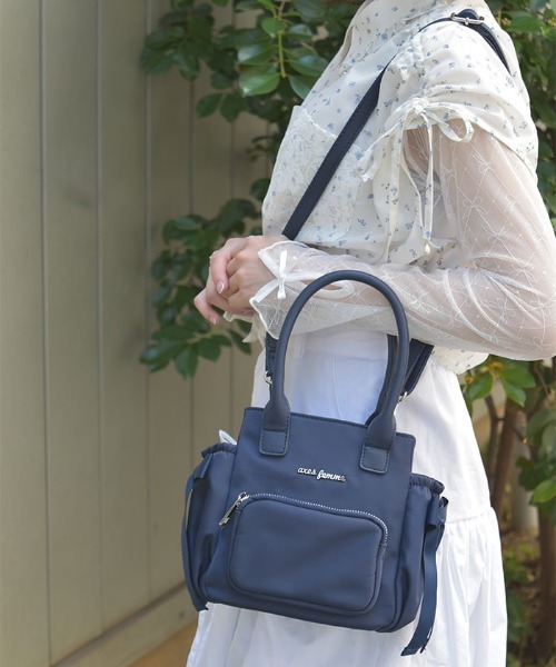 axes femme（アクシーズファム）の「リボン撥水ナイロンポシェット（ショルダーバッグ・レディース・グレイッシュベージュ/ネイビー・FREE）」の5枚目の写真